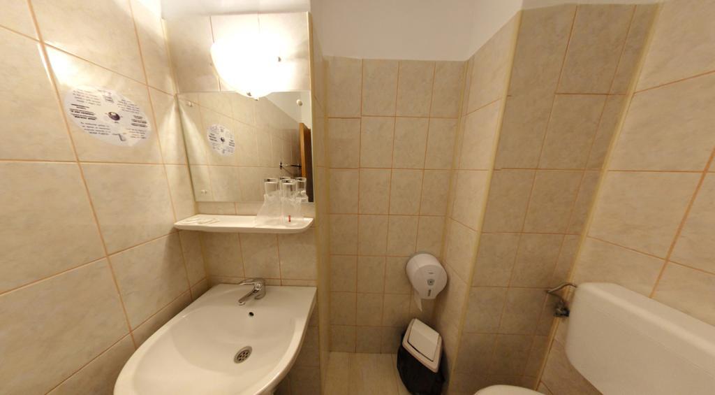 Hotel Paraul Capra Cumpăna Cameră foto