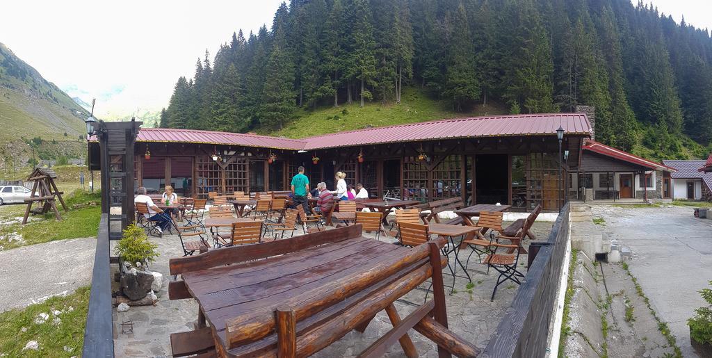Hotel Paraul Capra Cumpăna Exterior foto